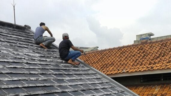 Keuntungan Menggunakan Jasa Perbaikan Atap Rumah