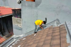 Maintenance Atap Rumah Kost, Investasi Kecil yang Menghindarkan Kerugian Besar