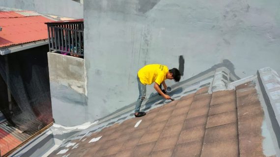 Maintenance Atap Rumah Kost, Investasi Kecil yang Menghindarkan Kerugian Besar